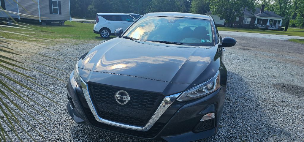2022 Nissan Altima SV's photo